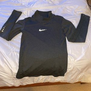ARMY GREEN NIKE RUNNING TOP